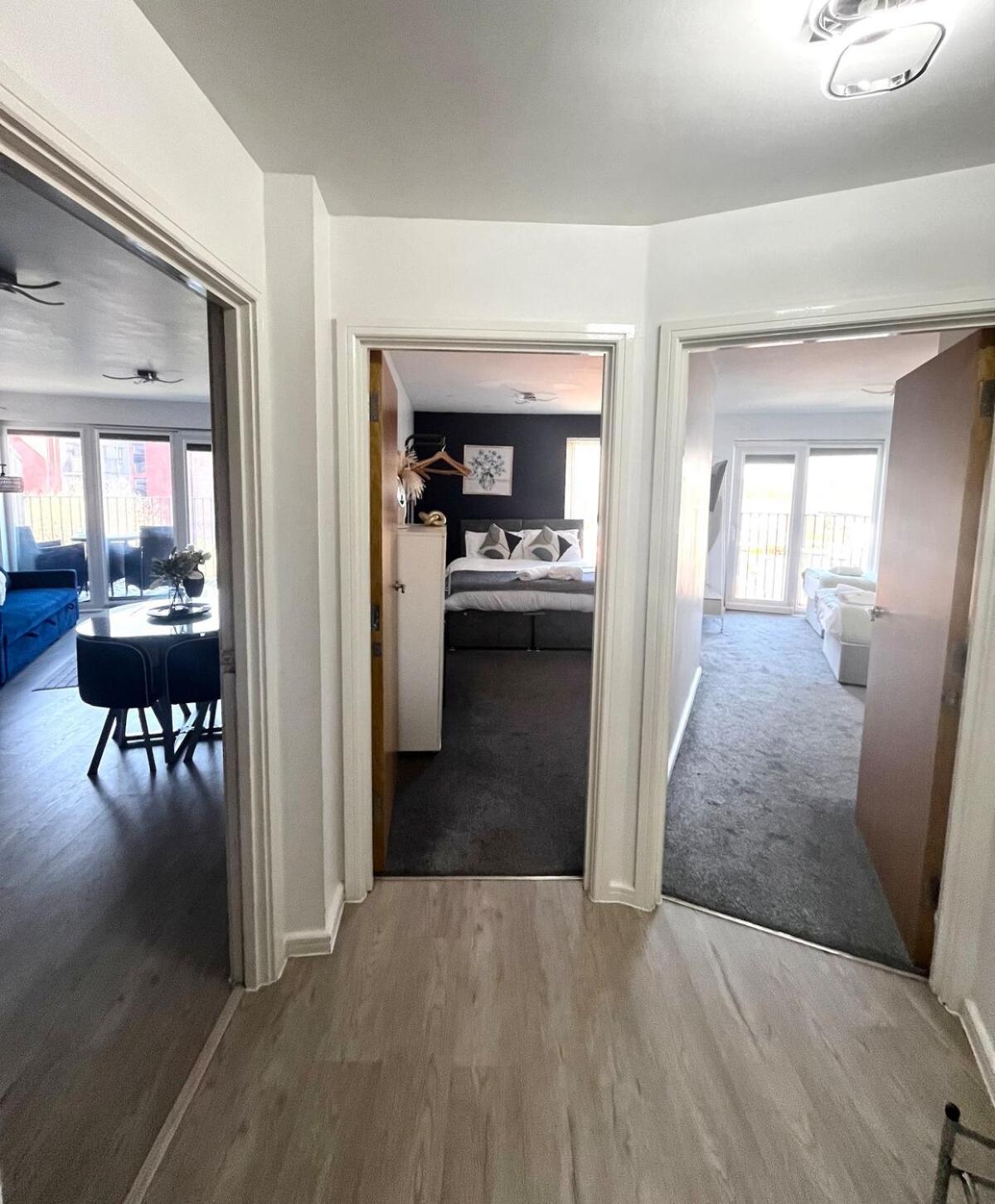 Serene 2-Bed Flat With Canal Views - Coop Live & Ethiad 맨체스터 외부 사진