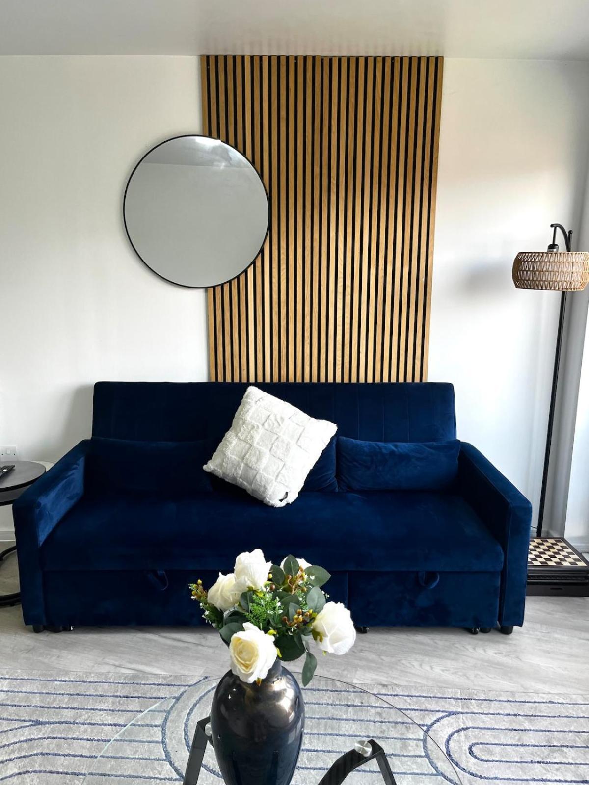 Serene 2-Bed Flat With Canal Views - Coop Live & Ethiad 맨체스터 외부 사진